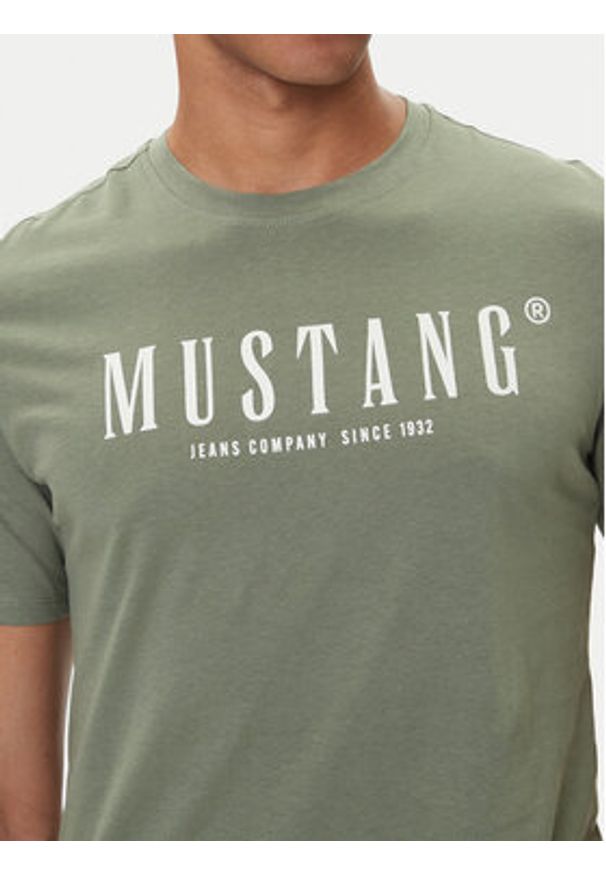 Mustang T-Shirt Austin 1016853 Zielony Regular Fit. Kolor: zielony. Materiał: bawełna