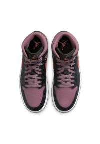 Nike Air Jordan 1 Mid SE Sneakersy męskie. Okazja: na co dzień. Kolor: czarny. Materiał: materiał, guma, skóra. Szerokość cholewki: normalna. Model: Nike Air Jordan #3