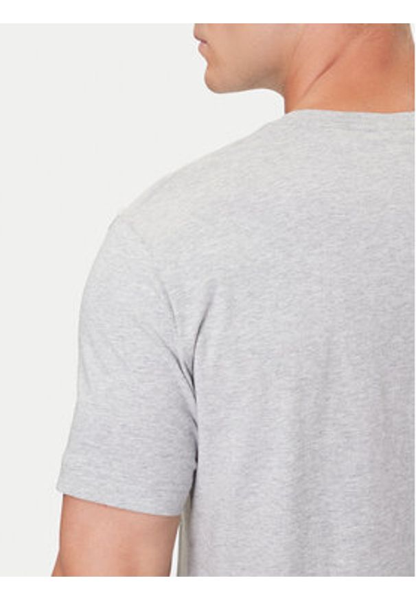 GANT - Gant T-Shirt Shield 2003184 Szary Regular Fit. Kolor: szary. Materiał: bawełna