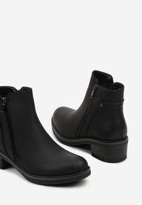 Born2be - Czarne Botki do Kostki Zdobione Suwakiem przy Cholewce Ilosela. Okazja: na co dzień. Zapięcie: zamek. Kolor: czarny. Materiał: jeans. Szerokość cholewki: normalna. Wzór: aplikacja. Obcas: na płaskiej podeszwie. Styl: casual, elegancki #3