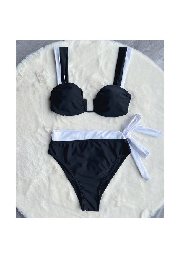 Intica - Strój kąpielowy dwuczęściowy z wiązaniem na plażę Ching. Kolor: czarny. Materiał: materiał