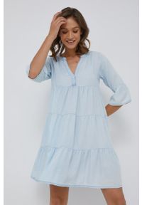 Answear Lab sukienka mini rozkloszowana. Kolor: niebieski. Materiał: tkanina. Typ sukienki: rozkloszowane. Styl: wakacyjny. Długość: mini