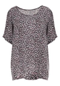 Born2be - Czarna Bluzka z Wiskozy Maerelaia. Kolekcja: plus size. Kolor: czarny. Materiał: wiskoza. Długość: krótkie. Wzór: kwiaty. Sezon: lato #6