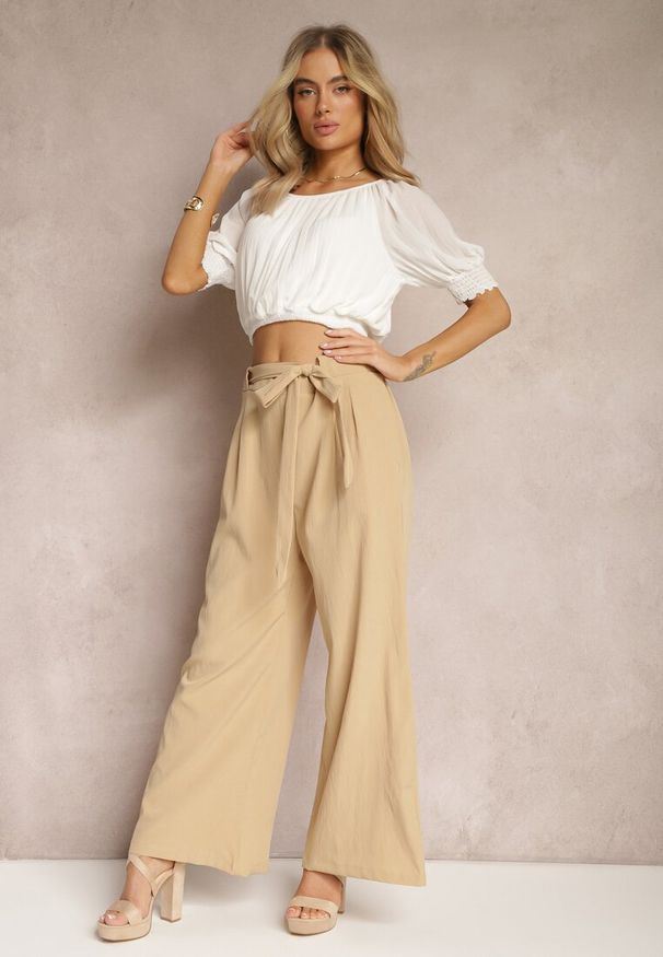 Renee - Ciemnobeżowe Szerokie Spodnie z Materiałowym Paskiem w Typie Paper Bag Lasette. Kolor: beżowy. Materiał: materiał