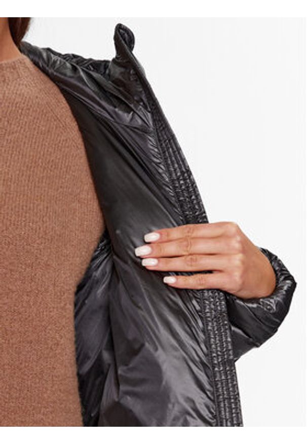 Save The Duck Kurtka zimowa Nepeta D41400W GLAM17 Czarny Regular Fit. Kolor: czarny. Materiał: syntetyk. Sezon: zima