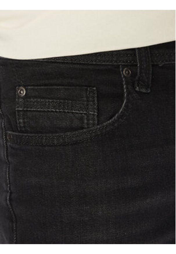 Mustang Szorty jeansowe Washington 1016453 Czarny Straight Fit. Kolor: czarny. Materiał: bawełna