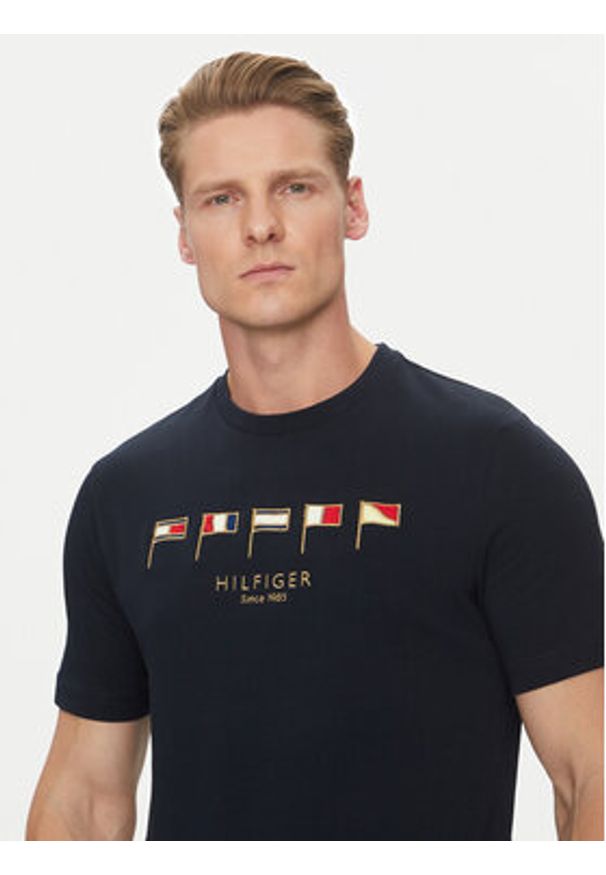 TOMMY HILFIGER - Tommy Hilfiger T-Shirt Multi Flags MW0MW38616 Granatowy Regular Fit. Kolor: niebieski. Materiał: bawełna