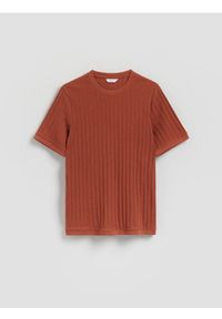 Reserved - Strukturalny t-shirt regular fit - bordowy. Kolor: czerwony. Materiał: dzianina