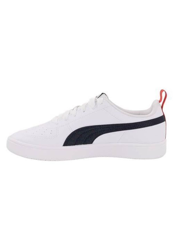 Buty do chodzenia dla dzieci Puma Rickie JR. Zapięcie: sznurówki. Kolor: biały. Materiał: materiał, syntetyk, guma. Szerokość cholewki: normalna. Sport: turystyka piesza