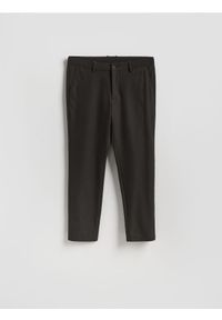 Reserved - Spodnie chino slim fit - ciemnobrązowy. Kolor: brązowy. Materiał: wiskoza, tkanina