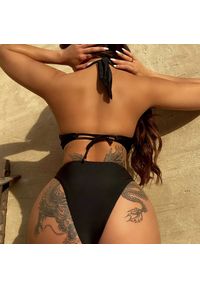 Intica - Strój kąpielowy z wycięciami na plażę i basen Majram. Kolor: czarny. Materiał: materiał #3