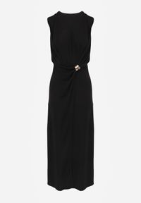 Renee - Czarna Koktajlowa Sukienka Taliowana z Marszczeniami i Metaliczną Ozdobą Zellnixi. Kolor: czarny. Wzór: aplikacja. Styl: wizytowy #6