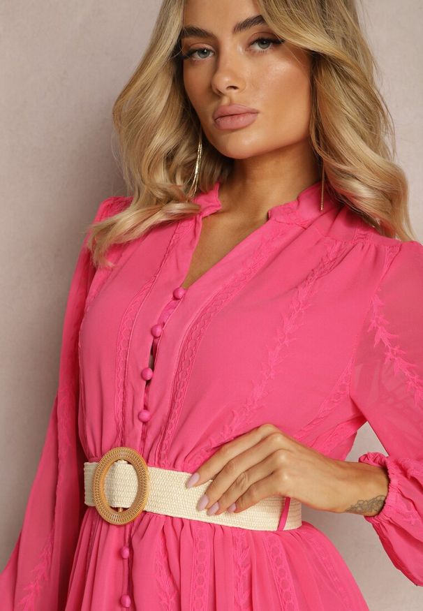 Renee - Fuksjowa Sukienka Merrinni. Kolor: różowy. Materiał: tkanina. Wzór: haft. Styl: klasyczny, boho