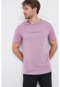 United Colors of Benetton T-shirt bawełniany kolor fioletowy gładki. Okazja: na co dzień. Kolor: fioletowy. Materiał: bawełna. Wzór: gładki. Styl: casual