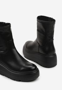 Born2be - Czarne Botki na Platformie w Stylu Grunge Firivine. Okazja: na co dzień. Kolor: czarny. Materiał: skóra. Obcas: na platformie. Styl: casual, elegancki