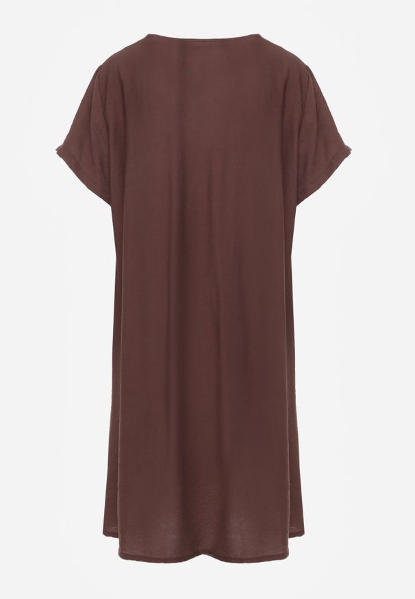 Renee - Brązowa Wiskozowa Sukienka Pudełkowa z Dekoltem w Serek Noludig. Typ kołnierza: dekolt w serek. Kolekcja: plus size. Kolor: brązowy. Materiał: wiskoza. Typ sukienki: dla puszystych