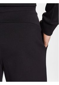 Calvin Klein Spodnie dresowe K10K111566 Czarny Regular Fit. Kolor: czarny. Materiał: bawełna, dresówka