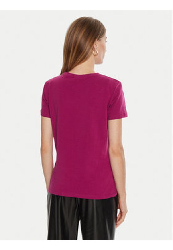Guess T-Shirt Briana V3BI11 J1314 Różowy Regular Fit. Kolor: różowy. Materiał: bawełna