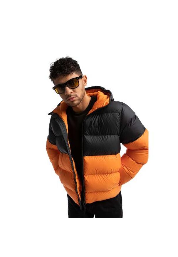 Kurtka zimowa męska Helly Hansen Active Puffy. Kolor: żółty, czarny, pomarańczowy, wielokolorowy. Sezon: zima