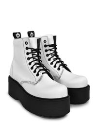 Altercore Botki Adara damskie kolor biały na platformie. Nosek buta: okrągły. Zapięcie: sznurówki. Kolor: biały. Obcas: na platformie #4