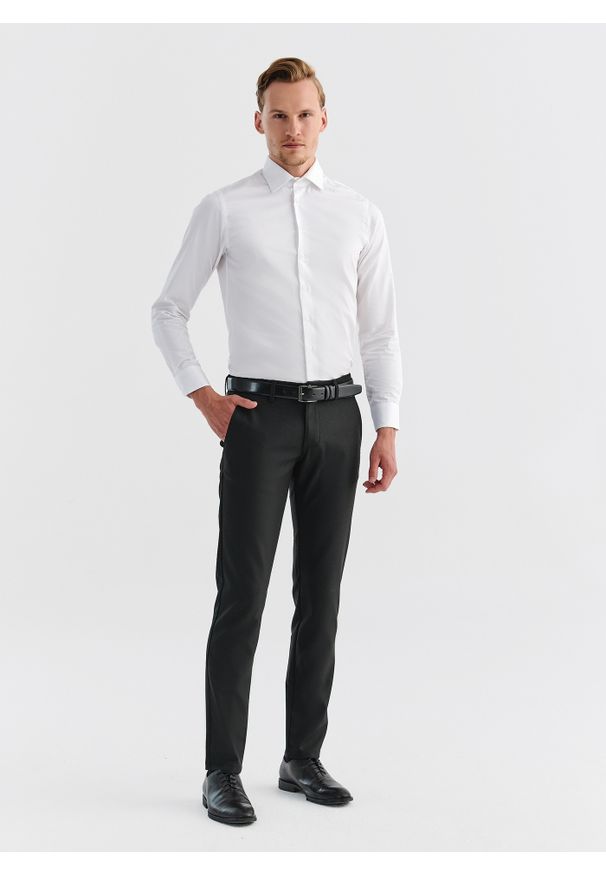 Pako Lorente - PAKO LORENTE – Koszula męska biała KOAN P000B-1X-575-B. Kolor: biały. Materiał: bawełna. Długość rękawa: długi rękaw. Długość: długie. Wzór: gładki. Styl: elegancki