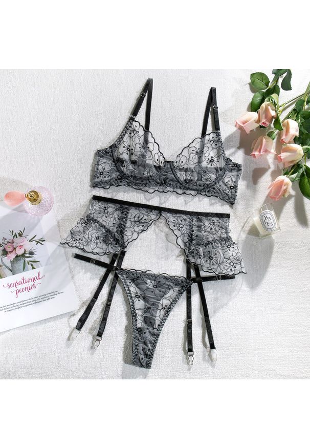 Intica - Komplet bielizny z koronkowymi detalami na specjalne okazje Eik. Kolor: czarny. Materiał: koronka. Wzór: aplikacja