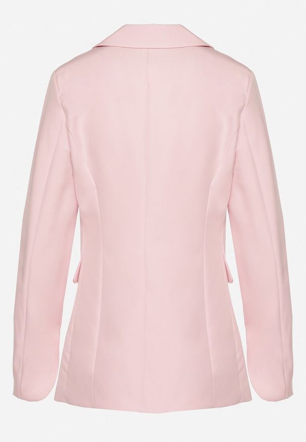 Born2be - Różowa Taliowana Marynarka z Usztywnioną Linią Ramion Finzeki. Okazja: na co dzień. Kolor: różowy. Materiał: jeans. Styl: casual, klasyczny