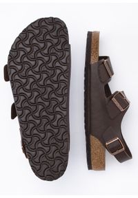 Sandały Unisex Birkenstock Milano BF (34701). Okazja: na co dzień, na spacer. Zapięcie: pasek. Kolor: brązowy. Materiał: skóra, materiał. Wzór: paski. Styl: klasyczny, casual #3