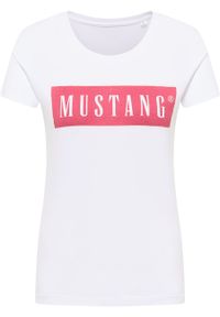 Mustang - MUSTANG ALINA C DAMSKI T-SHIRT KOSZULKA LOGO NADRUK GENERAL WHITE 1013220 2045. Wzór: nadruk