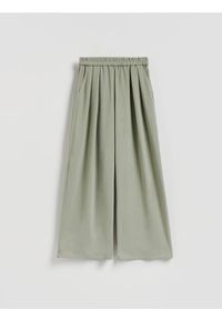Reserved - Szerokie spodnie - ciemnozielony. Kolor: zielony. Materiał: tkanina. Wzór: gładki