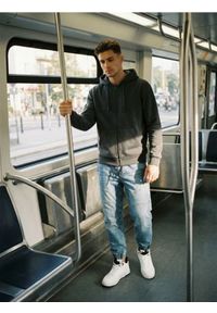 Sinsay - Rozpinana bluza z kapturem - zielony. Typ kołnierza: kaptur. Kolor: zielony #1