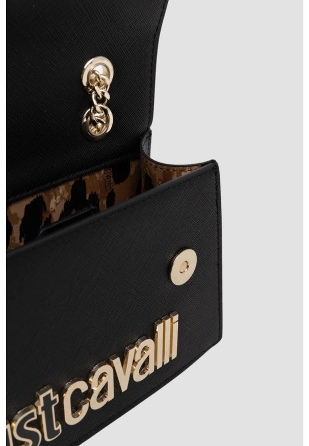 Just Cavalli - JUST CAVALLI Czarna mini torebka damska Metal Lettering Style 7. Kolor: czarny. Materiał: skórzane. Styl: elegancki, casual