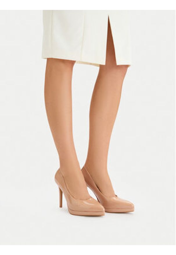 DeeZee Szpilki CEO-CD240154-1 Beżowy. Kolor: beżowy. Materiał: materiał. Obcas: na szpilce