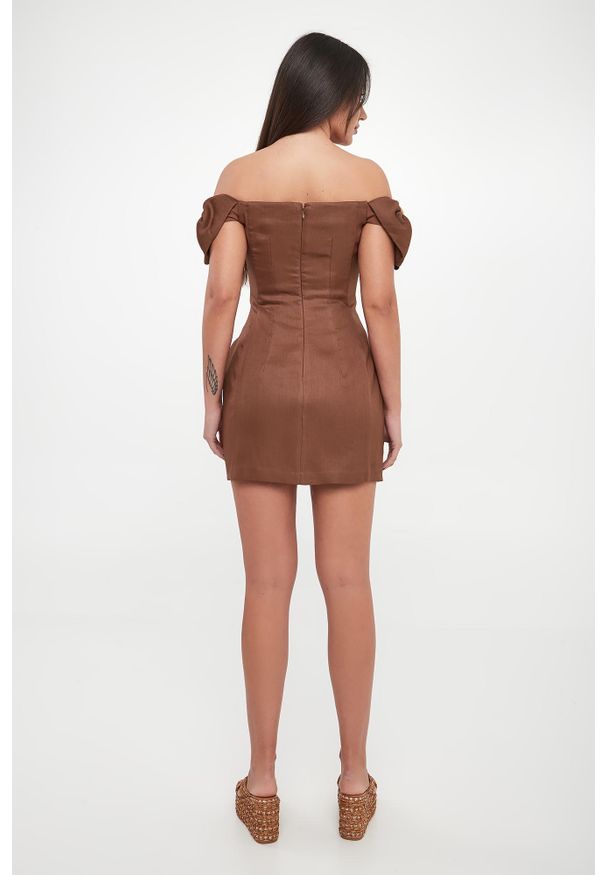 Elisabetta Franchi - Sukienka hiszpanka ELISABETTA FRANCHI. Typ kołnierza: dekolt hiszpanka