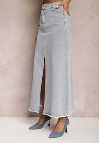 Renee - Jasnoniebieska Postrzępiona Spódnica Maxi z Jeansu z Rozcięciem Feedi. Stan: podwyższony. Kolor: niebieski. Materiał: jeans #3