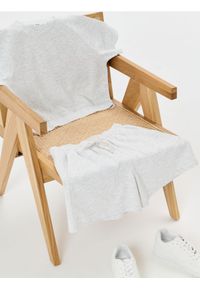 Sinsay - Szorty dresowe z szerokimi nogawkami - szary. Kolor: szary. Materiał: dresówka