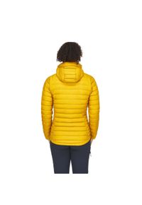 Kurtka puchowa damska Rab Microlight Alpine Jacket z kapturem. Typ kołnierza: kaptur. Kolor: żółty, biały, wielokolorowy, beżowy. Materiał: puch