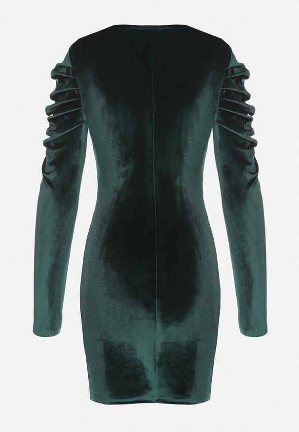 Born2be - Zielona Dopasowana Kopertowa Sukienka z Weluru z Bufiastymi Rękawami Ardell. Typ kołnierza: dekolt w kształcie V. Kolor: zielony. Materiał: welur. Wzór: aplikacja. Typ sukienki: kopertowe. Styl: klasyczny