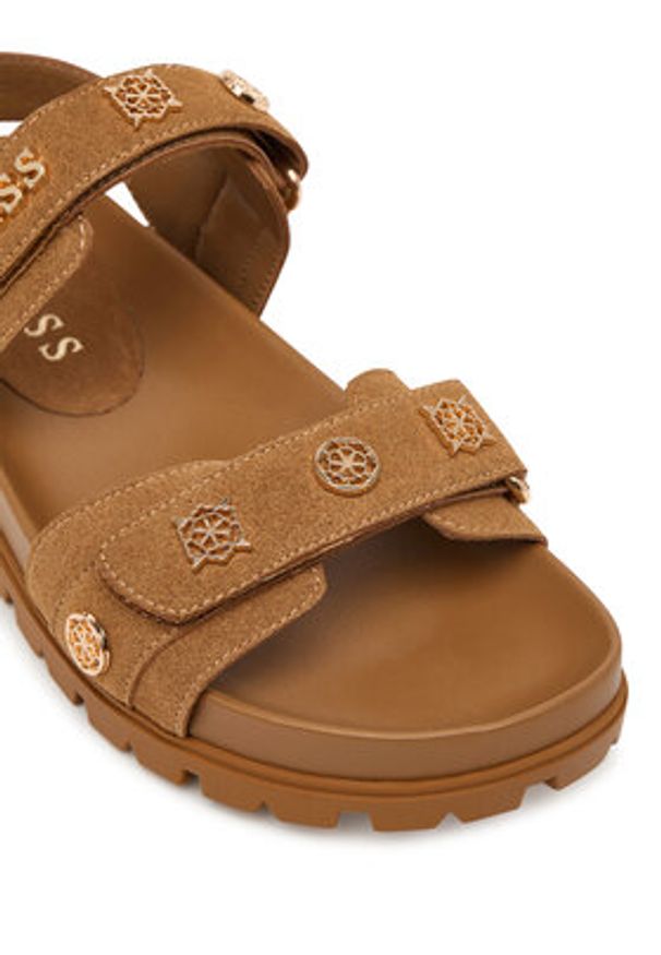 Guess Sandały FLPFLO ESU03 Brązowy. Kolor: brązowy. Materiał: materiał
