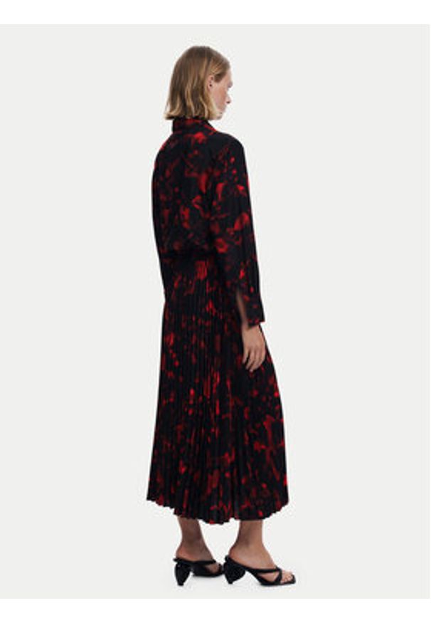 Desigual Sukienka koszulowa Plisado 25WWVW16 Czerwony Regular Fit. Kolor: czerwony. Materiał: syntetyk. Typ sukienki: koszulowe