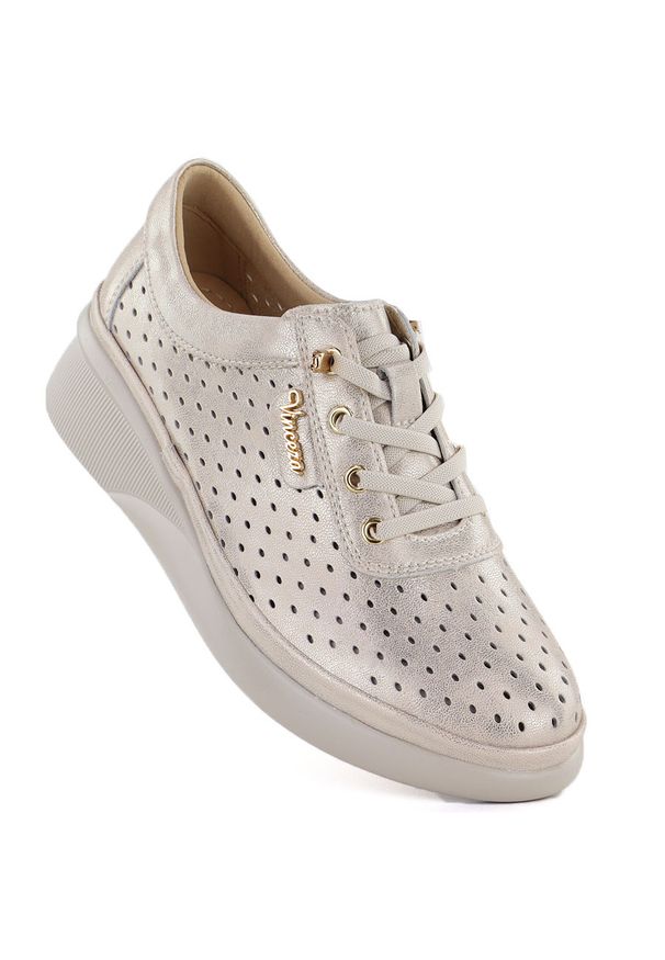 Skórzane półbuty damskie ażurowe na koturnie złote Vinceza 79603. Kolor: złoty. Materiał: skóra. Szerokość cholewki: normalna. Wzór: ażurowy. Obcas: na koturnie