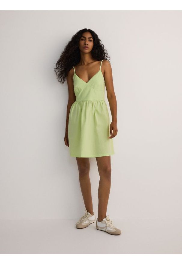 Reserved - Sukienka mini - jasnozielony. Kolor: zielony. Materiał: dzianina. Długość: mini