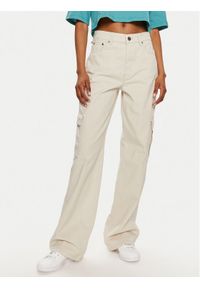 GESTUZ - Gestuz Spodnie materiałowe 10908214 Beżowy Regular Fit. Kolor: beżowy. Materiał: bawełna #1