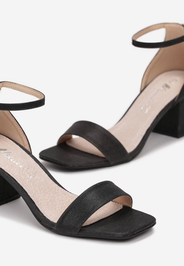 Born2be - Czarne Brokatowe Sandały z Wkładką ze Skóry Naturalnej Irilena. Kolor: czarny. Materiał: skóra. Styl: elegancki