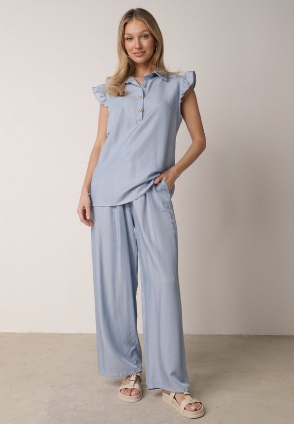 Born2be - Jasnoniebieski Komplet z Wiskozą Szerokie Spodnie i Bluzka z Kołnierzykiem Nautiviane. Kolekcja: plus size. Kolor: niebieski. Materiał: wiskoza. Wzór: gładki