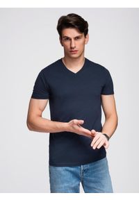 Ombre Clothing - Męska klasyczna bawełniana koszulka z dekoltem w serek BASIC – granatowa V2 - Rozmiar: XL. Typ kołnierza: dekolt w serek. Kolor: niebieski. Materiał: bawełna. Styl: klasyczny