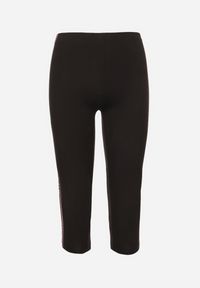 Born2be - Czarno-Fuksjowe Bawełniane Legginsy o Długości 3/4 z Niskim Stanem i Lampasami Paswenna. Okazja: na co dzień. Stan: obniżony. Kolor: czarny. Materiał: bawełna. Styl: sportowy, elegancki, casual #7