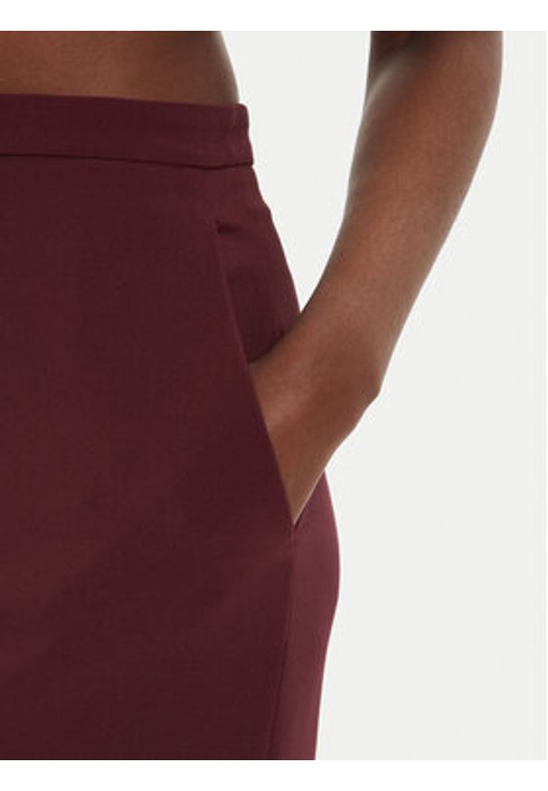 Elisabetta Franchi Spódnica ołówkowa GO-044-46E2 Bordowy Slim Fit. Kolor: czerwony. Materiał: syntetyk