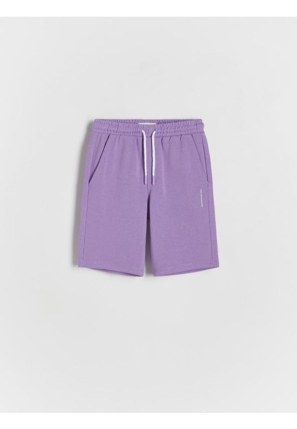 Reserved - Bawełniane szorty z kieszeniami - fioletowy. Kolor: fioletowy. Materiał: bawełna