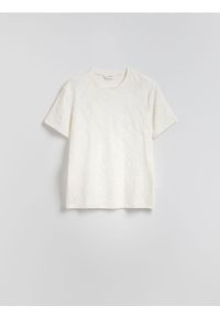 Reserved - T-shirt regular z roślinnym motywem - złamana biel. Materiał: bawełna, dzianina